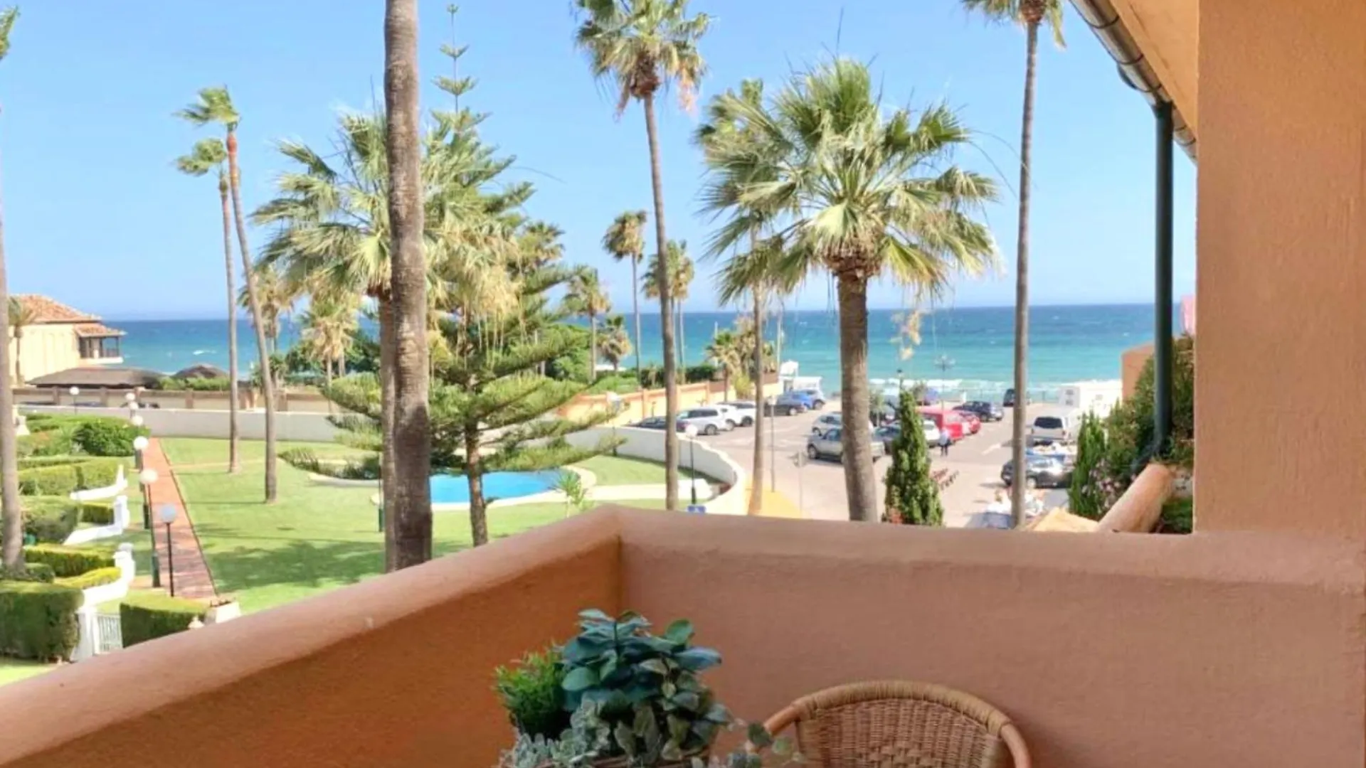 Marbella - Alicate Beachfront Apartment - 6 0*,  Spain