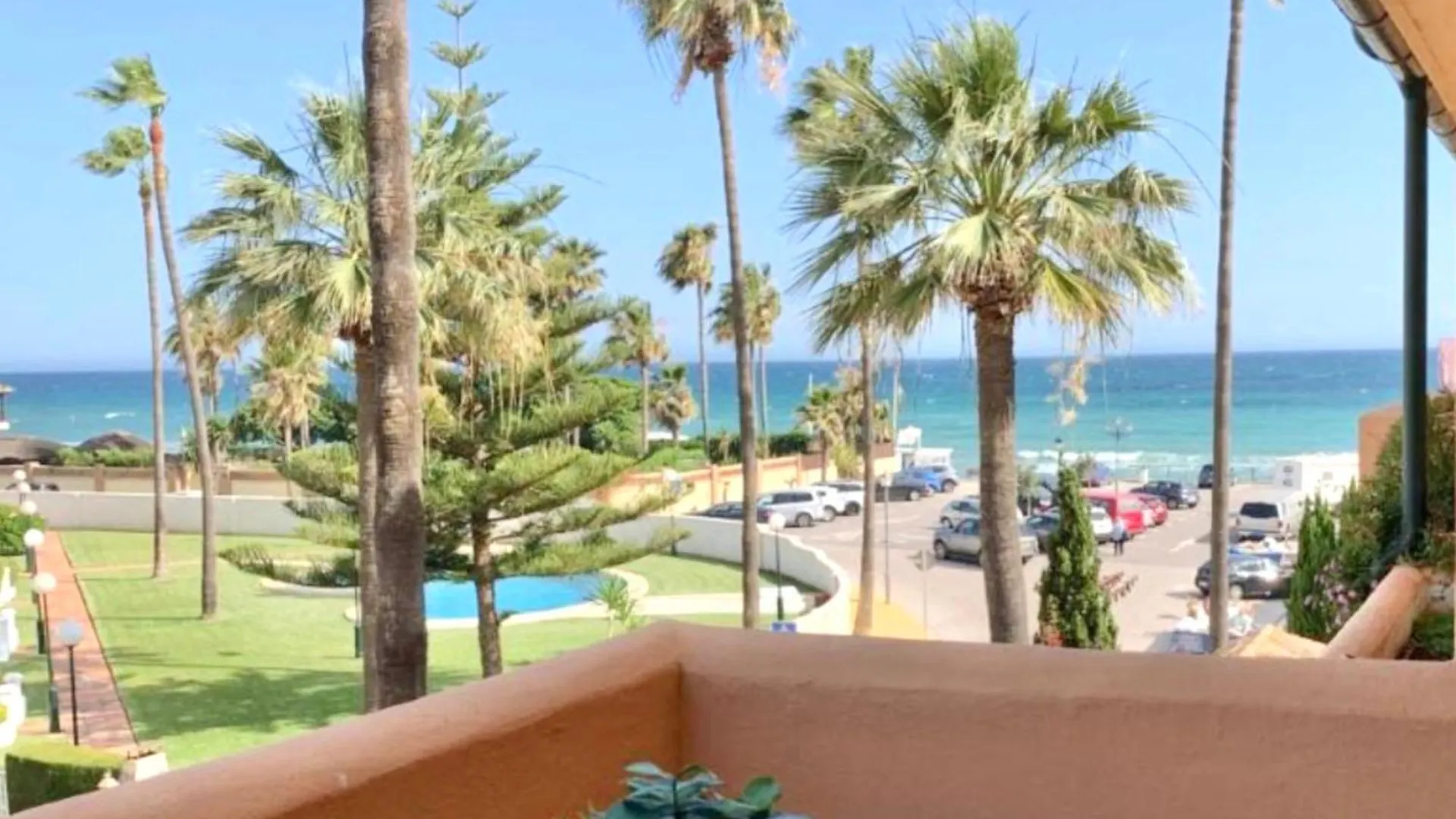 Marbella - Alicate Beachfront Apartment - 6 0*,  Spain